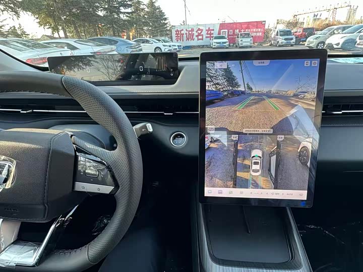 Фото 9 - Changan Eado EV