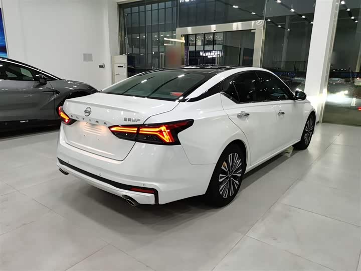 Фото 7 - Nissan Teana