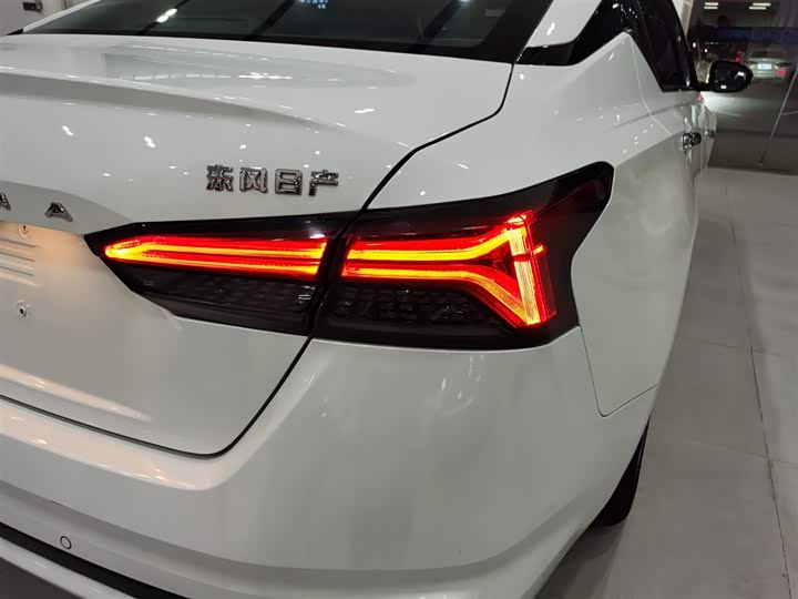 Фото 8 - Nissan Teana