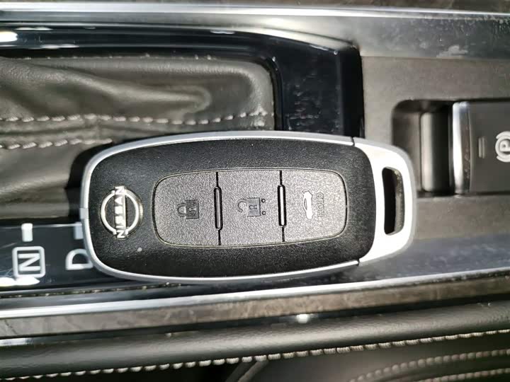 Фото 9 - Nissan Teana