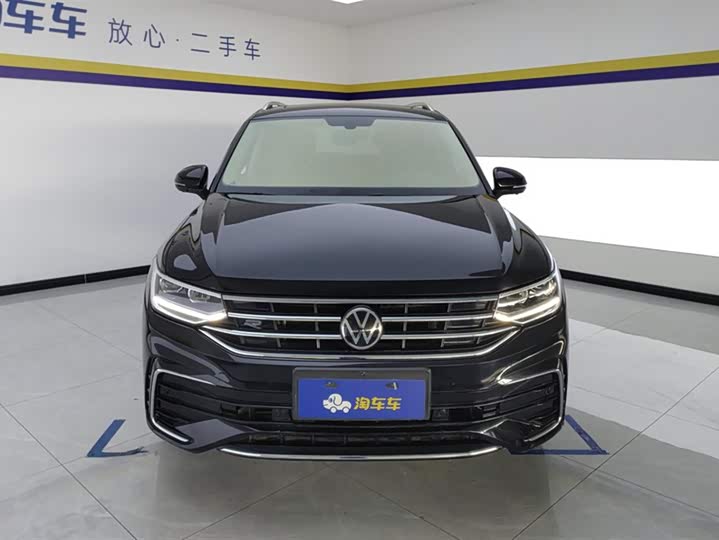 Фото 2 - Volkswagen Tiguan L Pro