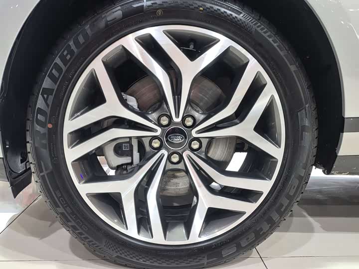 Фото 4 - Land Rover Range Rover Evoque L