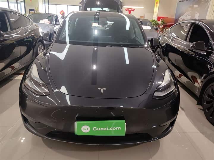 Фото 3 - Tesla Model Y