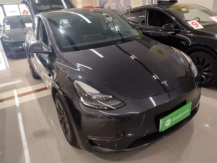 Фото 4 - Tesla Model Y