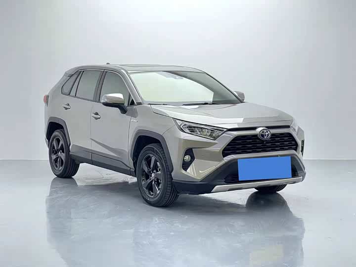 Фото 3 - Toyota RAV4