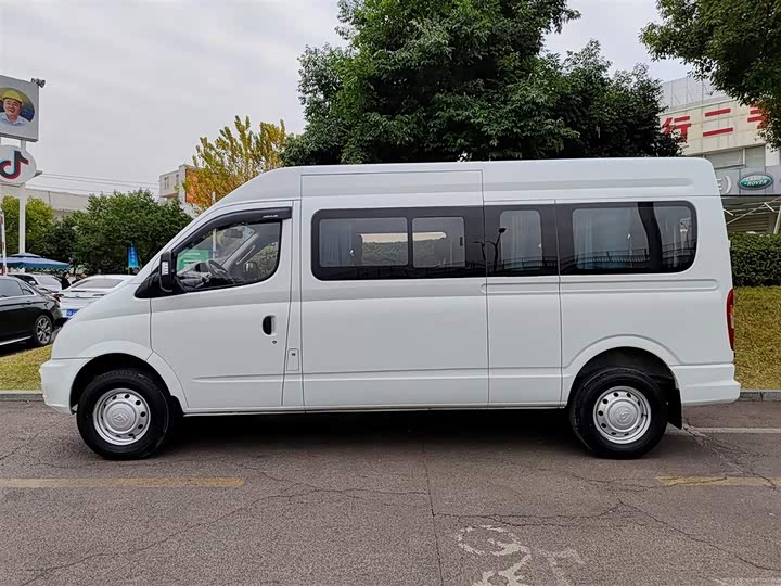 Фото 3 - Maxus V80