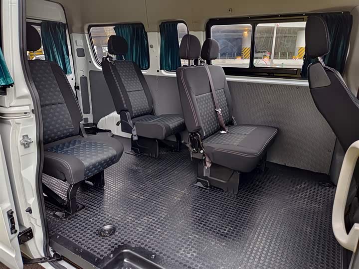 Фото 8 - Maxus V80