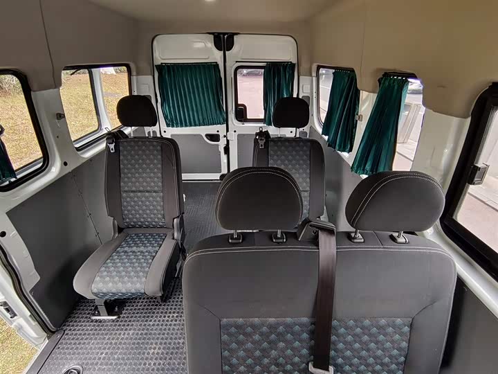 Фото 9 - Maxus V80