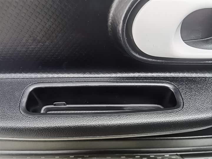 Фото 9 - Roewe Clever