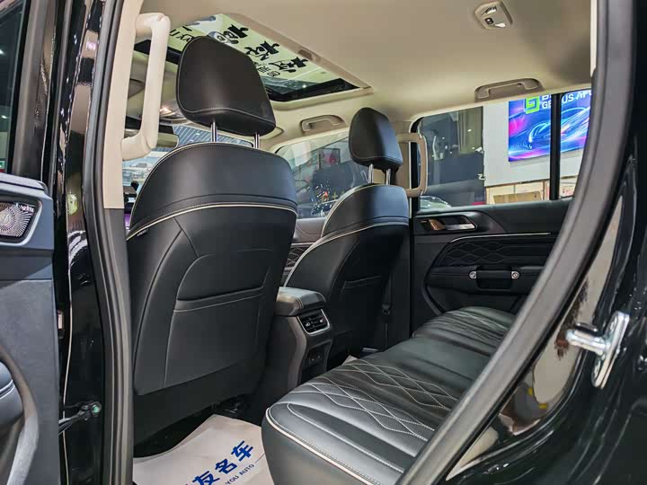 Фото 8 - Tank 300