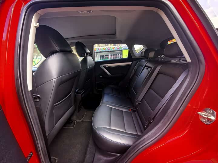 Фото 6 - Geely Coolray Hybrid