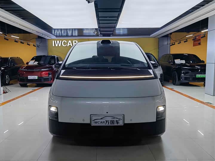 Фото 1 - LiXiang Mega