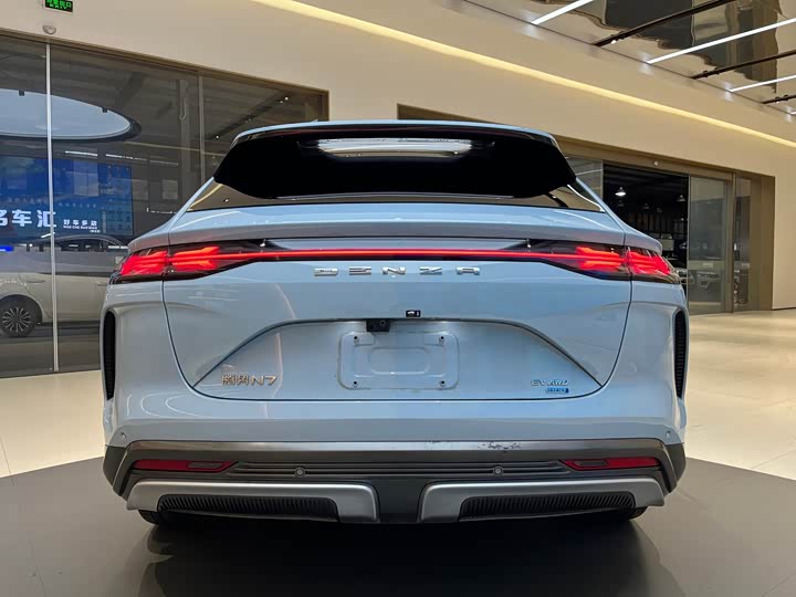 Фото 5 - Denza N7