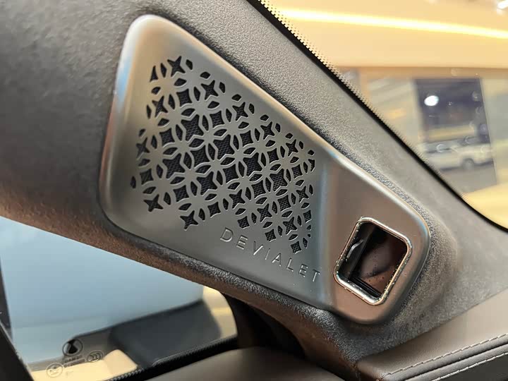 Фото 9 - Denza N7