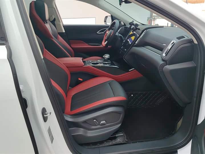 Фото 8 - Hongqi HS3