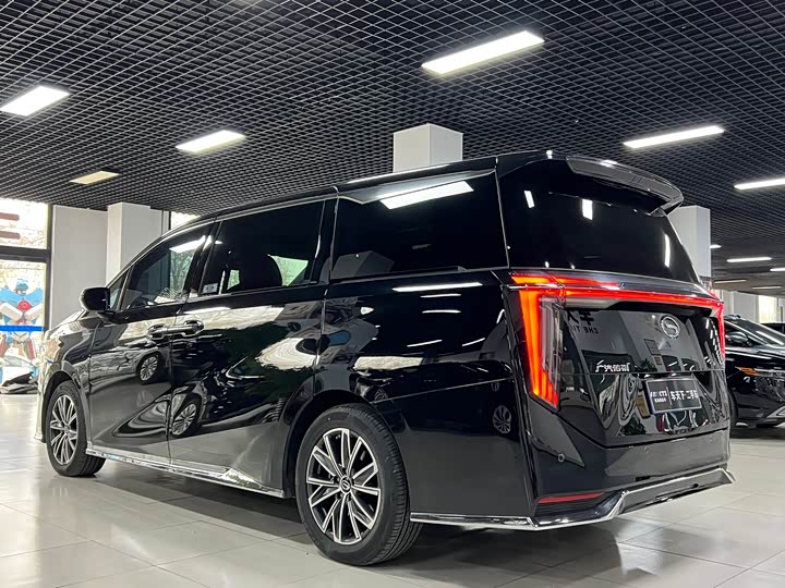 Фото 4 - GAC Trumpchi M8