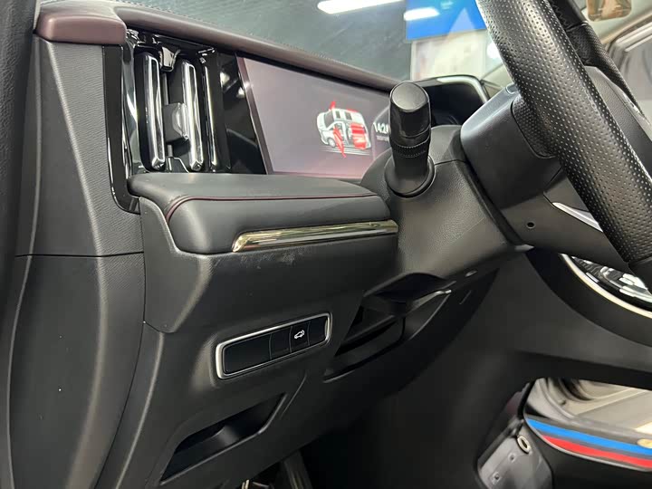 Фото 9 - GAC Trumpchi M8