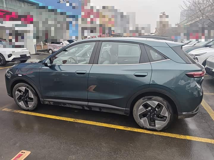 Фото 5 - Bestune 03