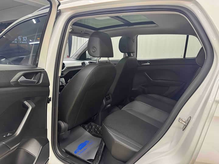 Фото 8 - Volkswagen Tacqua