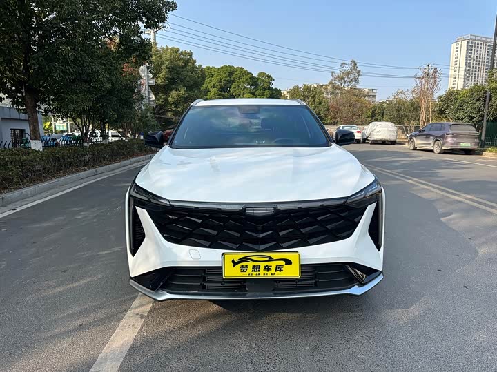 Фото 2 - Geely Atlas