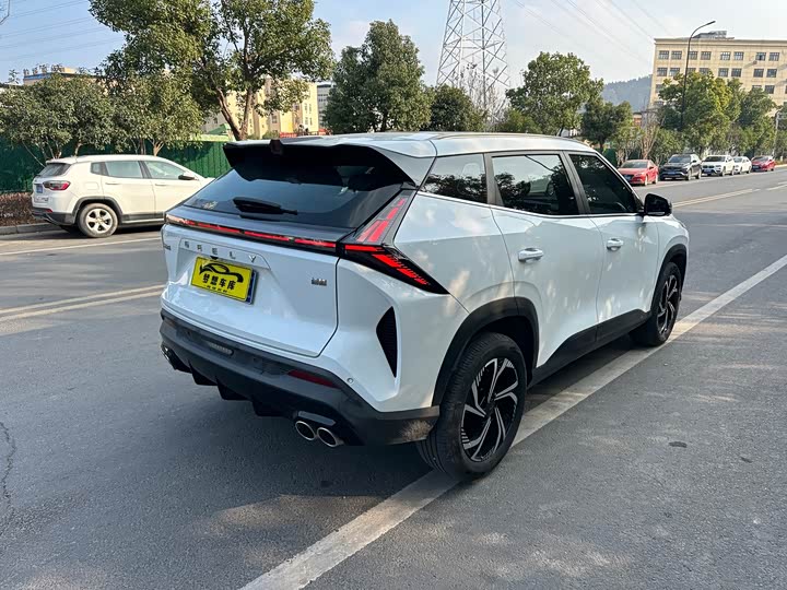 Фото 5 - Geely Atlas