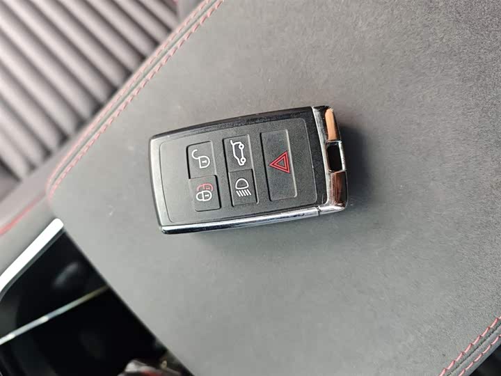 Фото 9 - Land Rover Discovery Sport