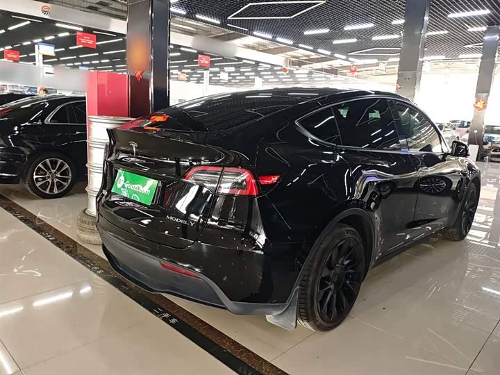 Фото 7 - Tesla Model Y