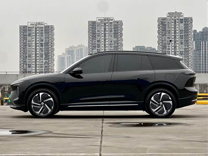 Фото 2 - Nio ES6