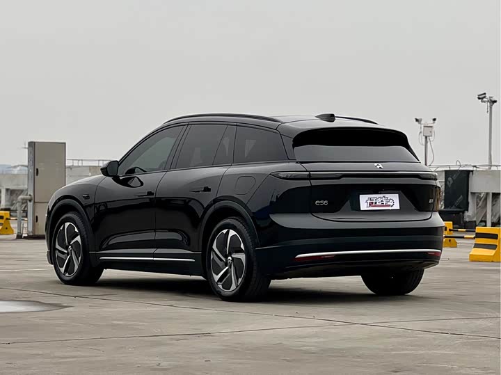 Фото 3 - Nio ES6