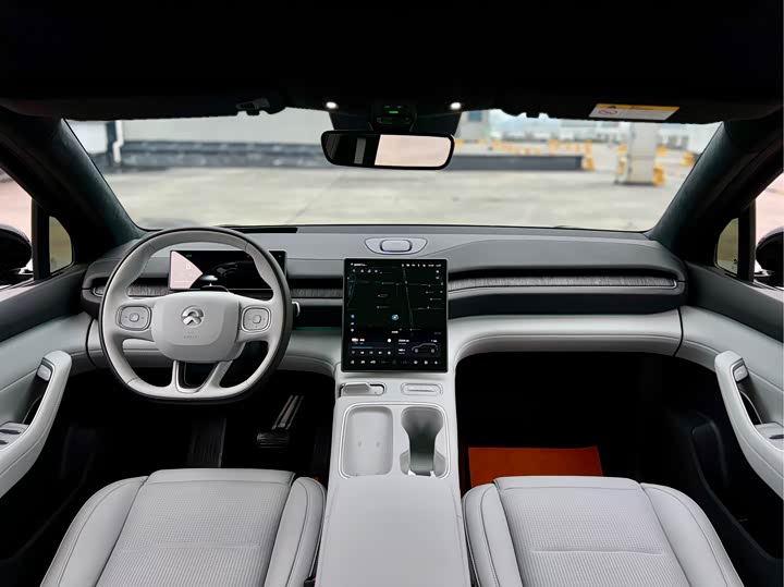 Фото 8 - Nio ES6