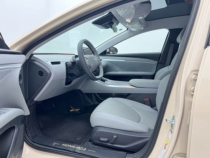 Фото 7 - XPeng Mona M03