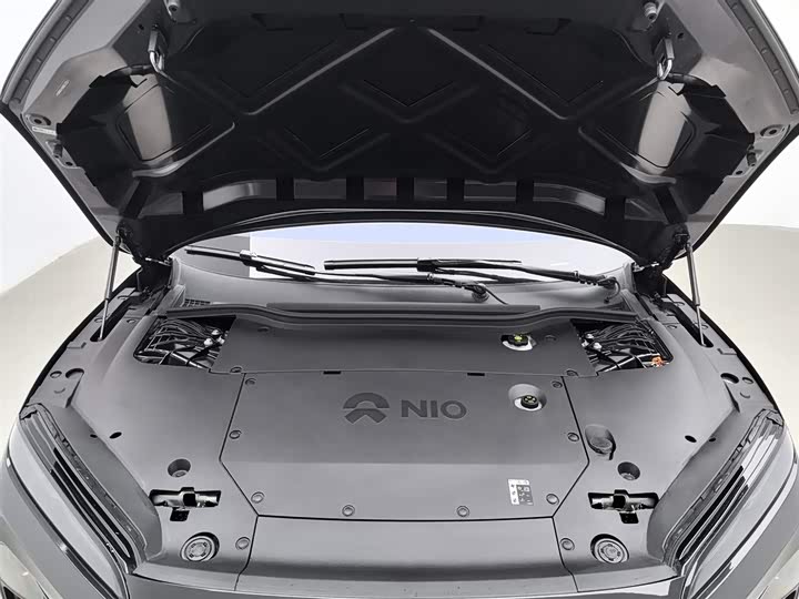 Фото 6 - Nio ET5T