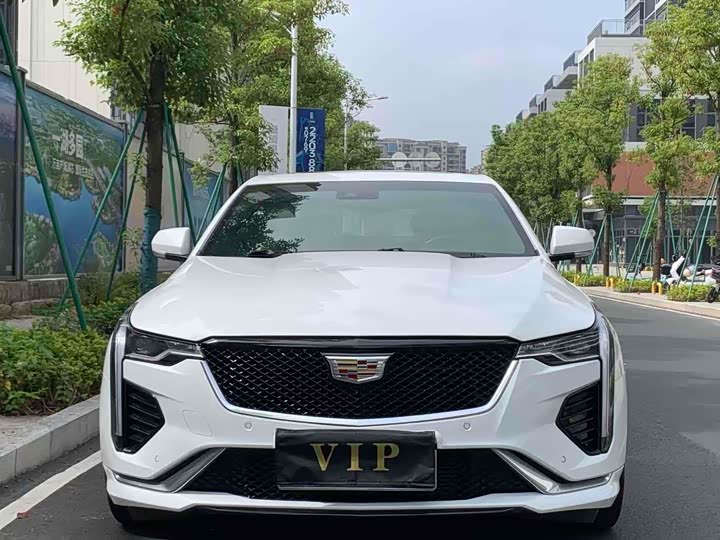 Фото 2 - Cadillac CT4