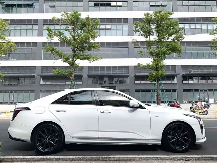 Фото 4 - Cadillac CT4