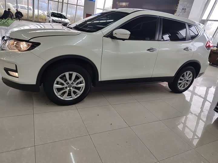 Фото 5 - Nissan X-Trail