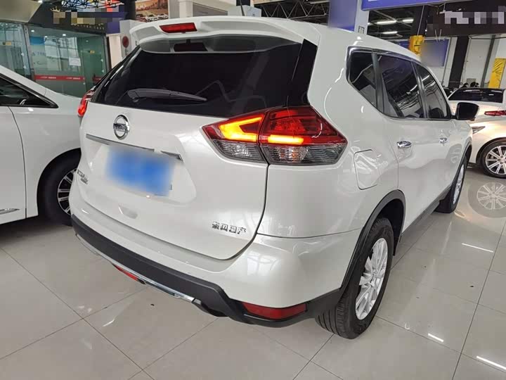 Фото 7 - Nissan X-Trail