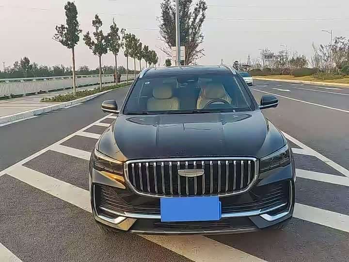 Фото 2 - Geely Monjaro