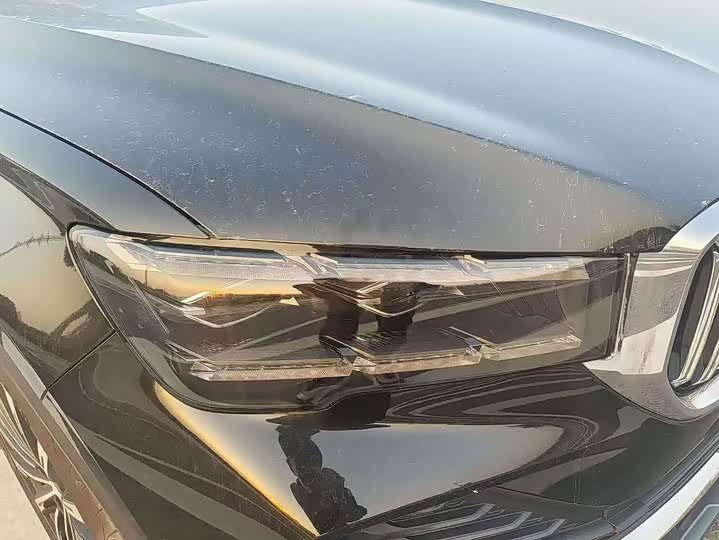 Фото 9 - Geely Monjaro