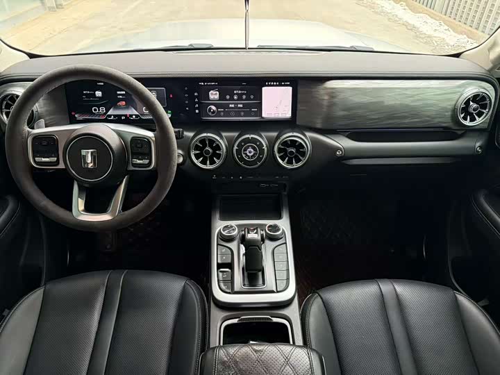 Фото 8 - Tank 300