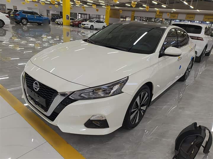 Фото 1 - Nissan Teana