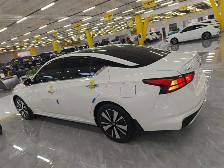 Фото 5 - Nissan Teana