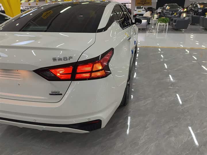 Фото 8 - Nissan Teana