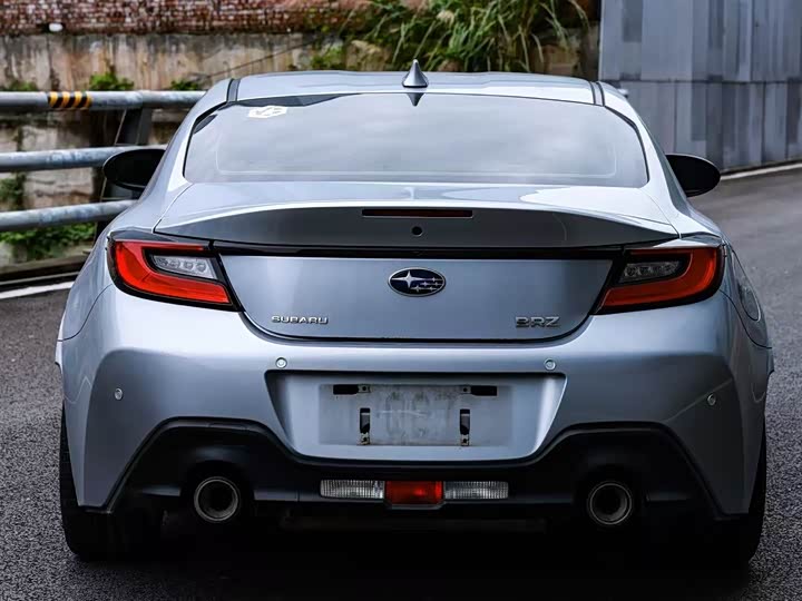 Фото 4 - Subaru BRZ