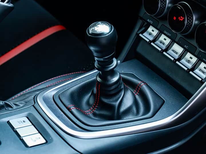 Фото 9 - Subaru BRZ