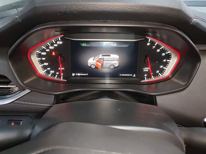 Фото 3 - Maxus G50