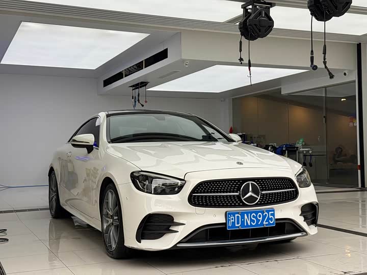 Фото 3 - Mercedes-Benz E-Class