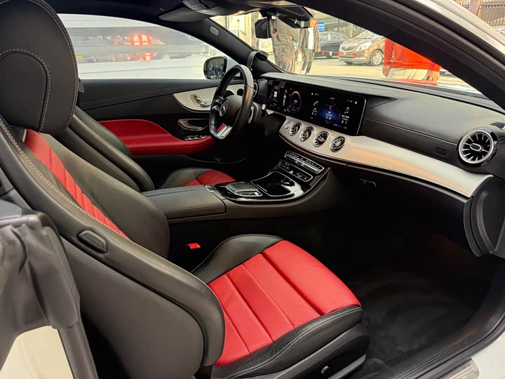 Фото 6 - Mercedes-Benz E-Class