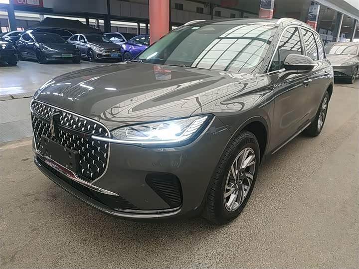 Фото 1 - Lincoln Corsair