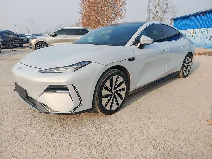 Фото 1 - Geely Galaxy E8