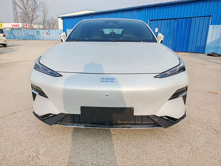 Фото 2 - Geely Galaxy E8